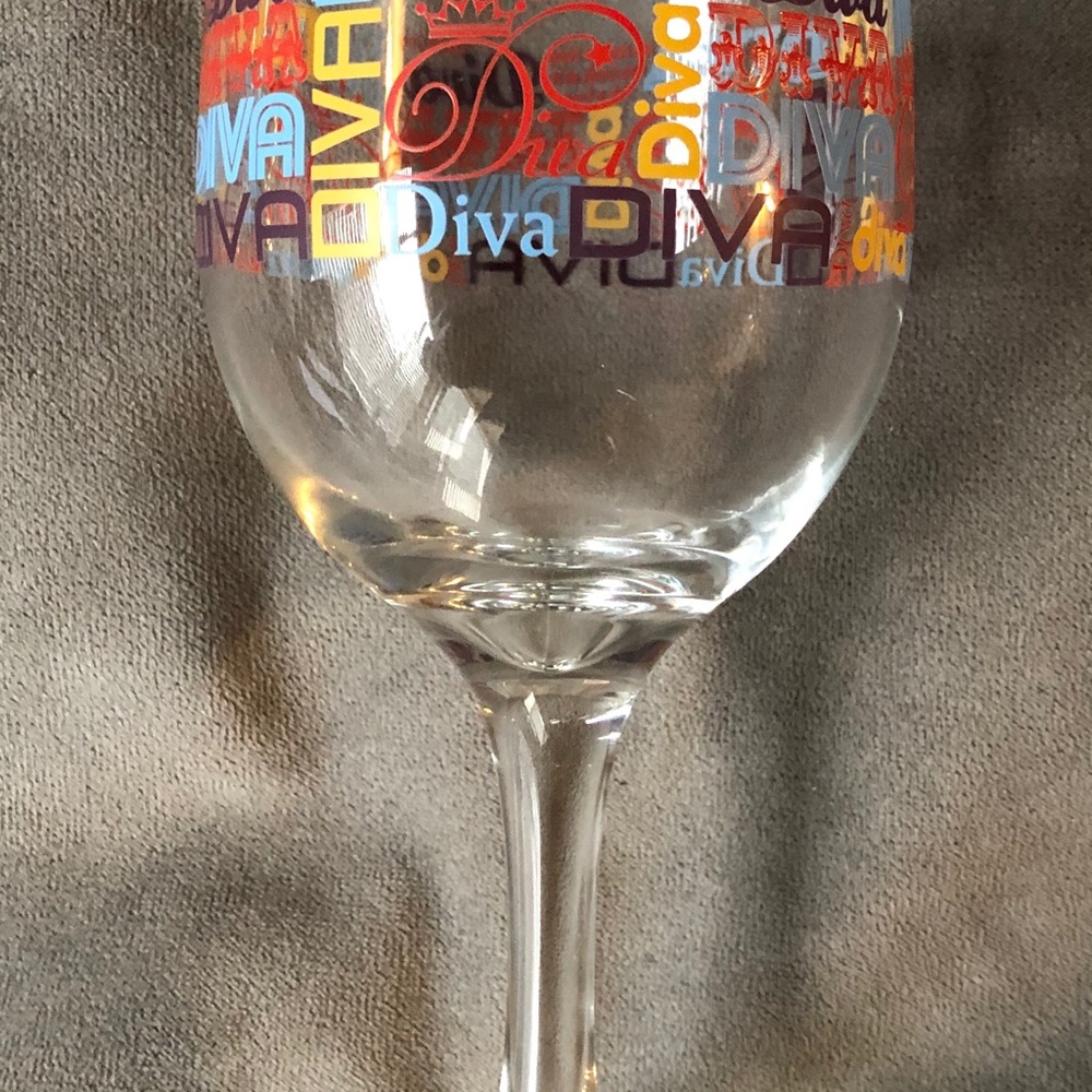 Set (2) of DIVA Wine Glasses
